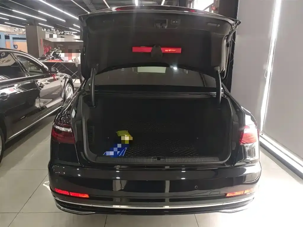 Audi A8 2025 из CN, фото 6