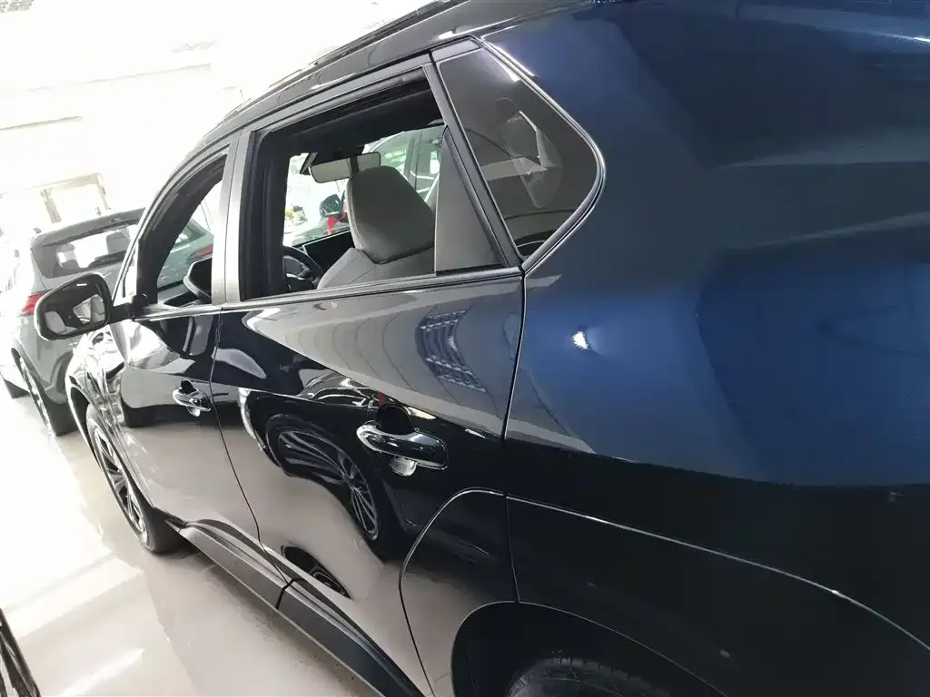 Toyota bZ4X 2022 из CN, фото 4