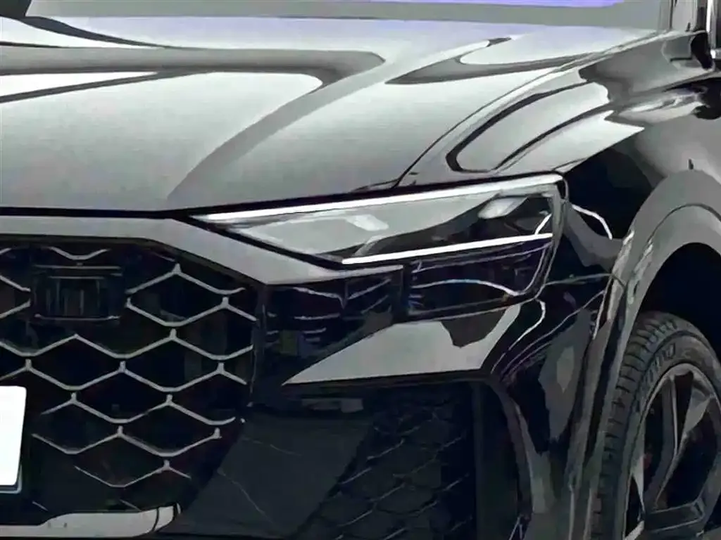Audi Q8 2025 из CN, фото 4