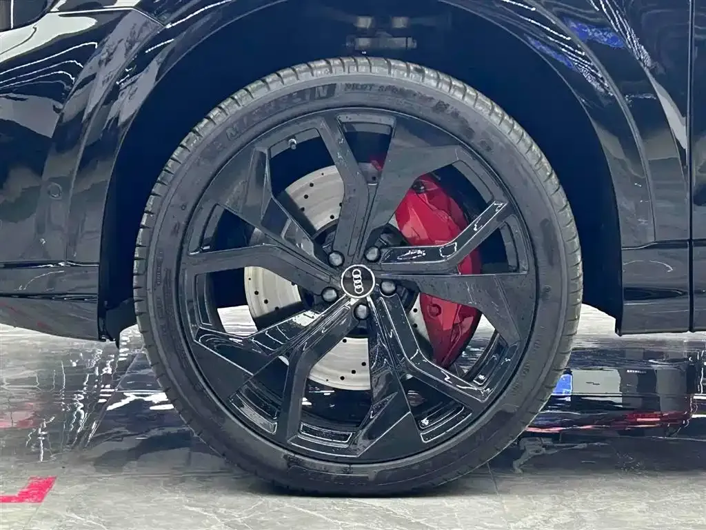 Audi Q8 2025 из CN, фото 6