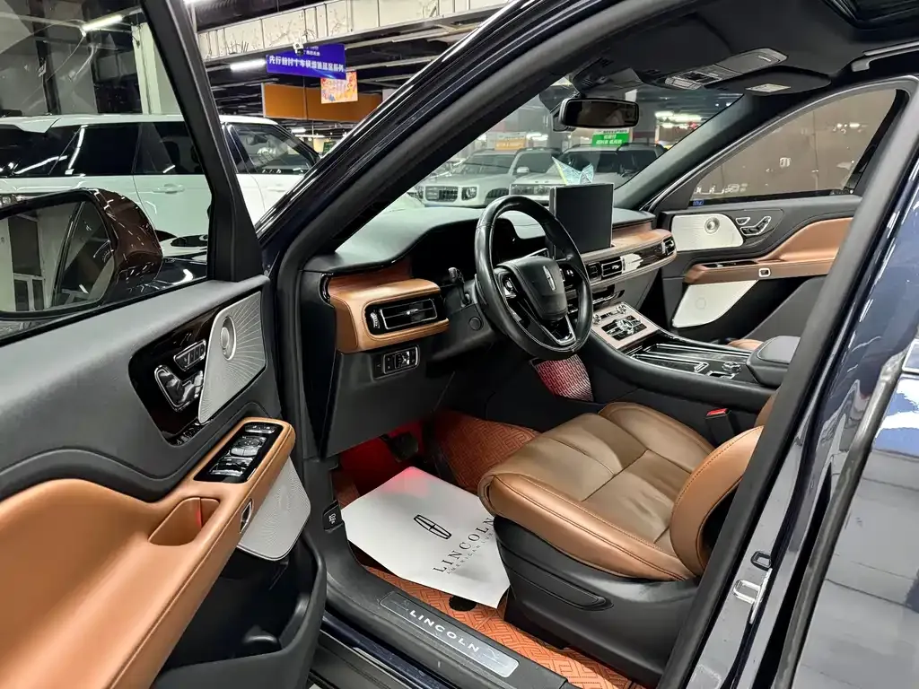 Lincoln Aviator 2021 из CN, фото 8