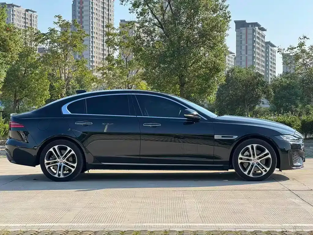 Jaguar XEL — фото 10