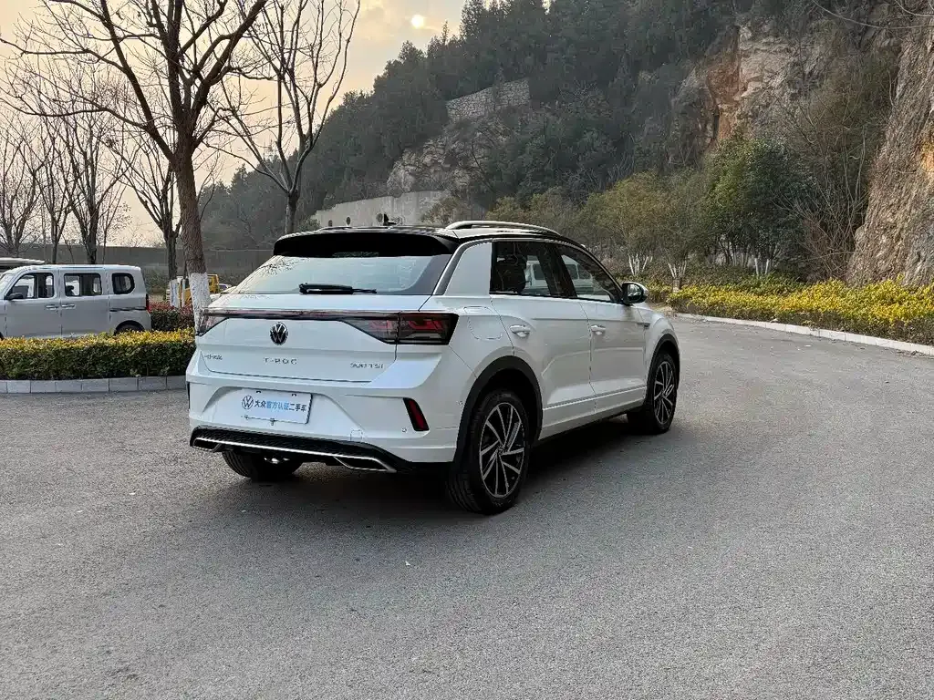Volkswagen T-Roc 2023 из CN, фото 6
