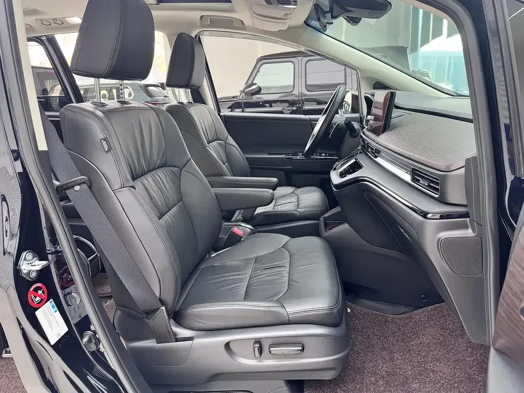 Honda Odyssey — фото 10