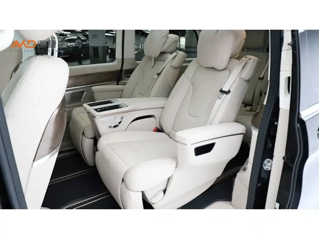 Mercedes-Benz V-Class 2024 из CN, фото 5