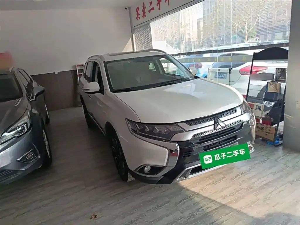 Mitsubishi Outlander 2021 из CN, фото 4