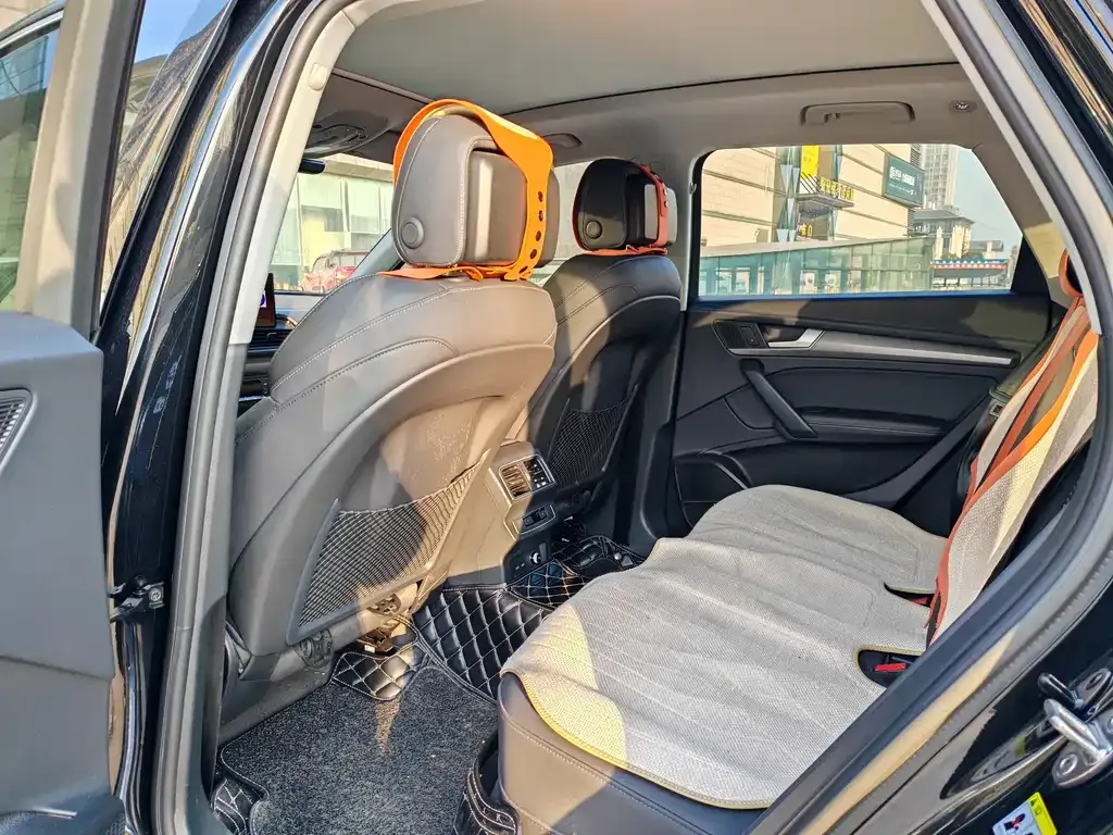 Audi Q5L 2023 из CN, фото 9