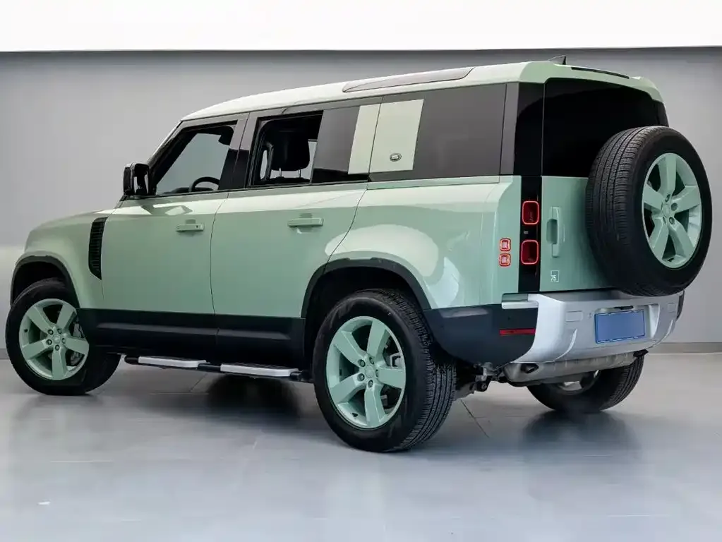 Land Rover Defender 2023 из CN, фото 2