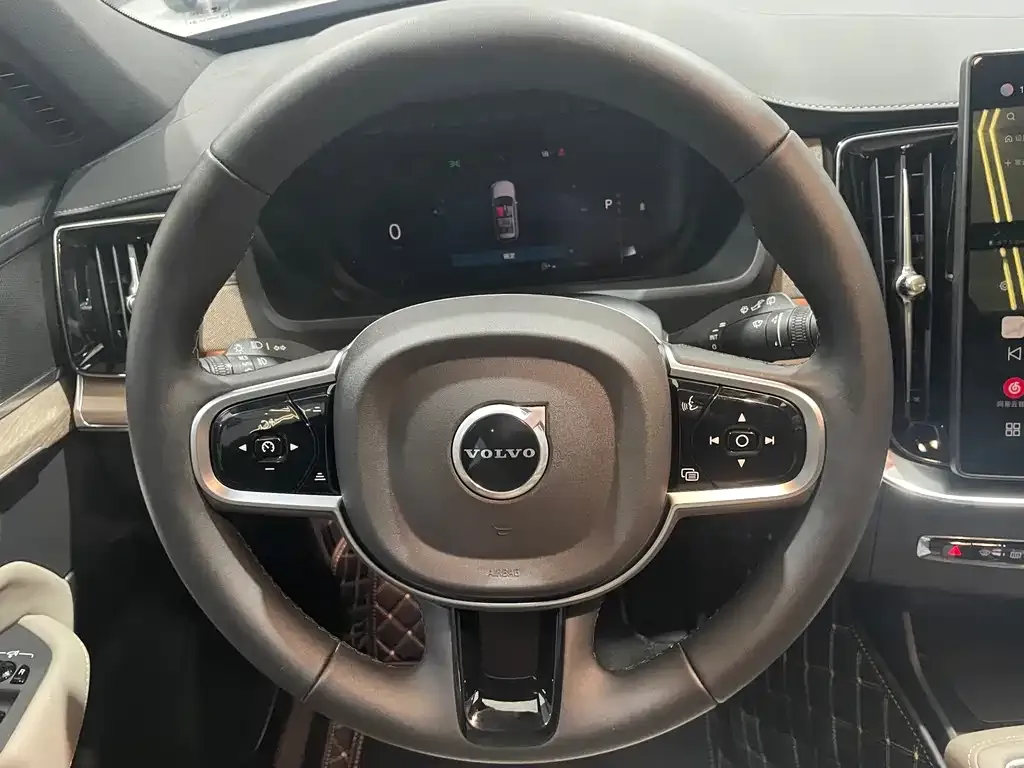 Volvo XC90 2025 из CN, фото 10