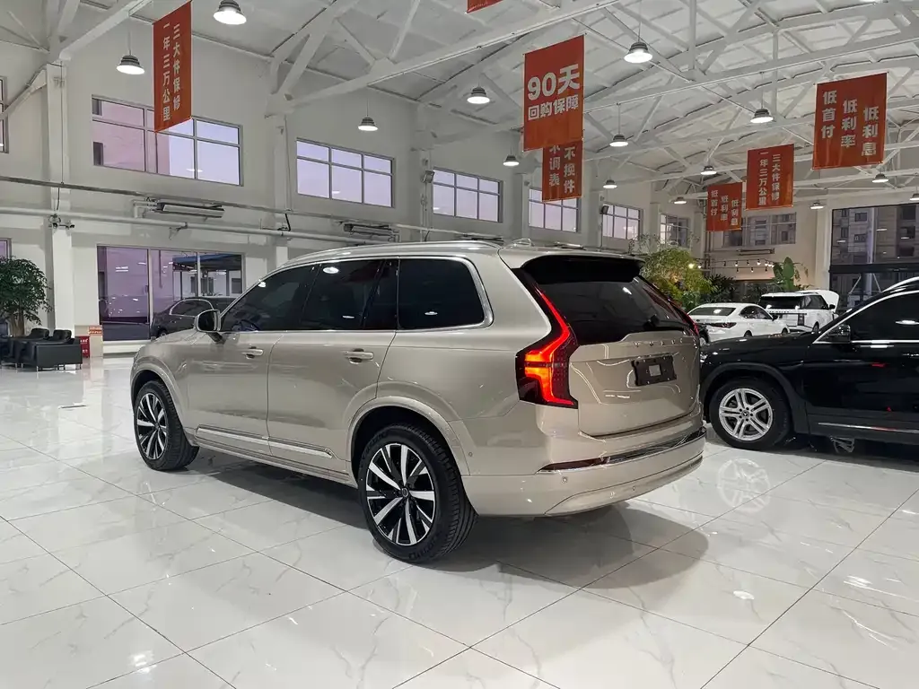 Volvo XC90 2025 из CN, фото 6