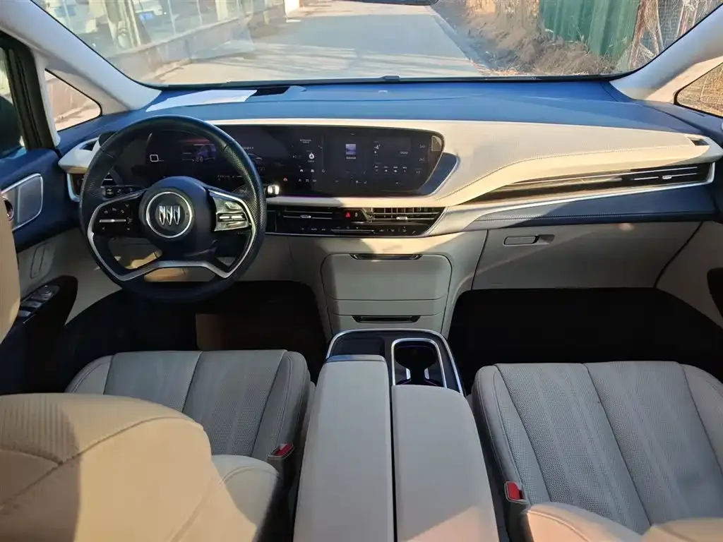 Buick Century 2024 из CN, фото 5
