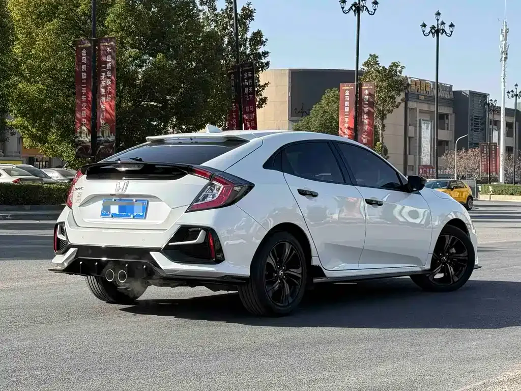 Honda Civic — фото 8