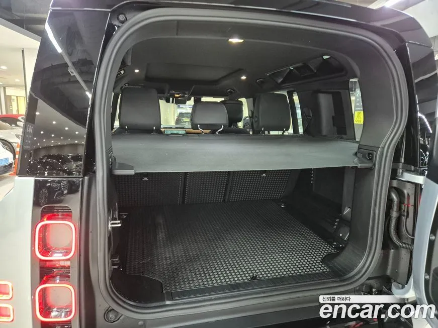 Land Rover Defender 2024 из KR, фото 6