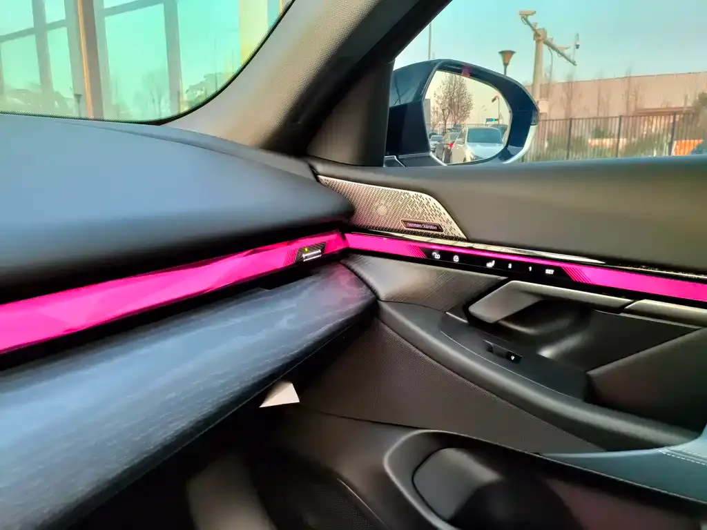 BMW i5 2024 из CN, фото 9