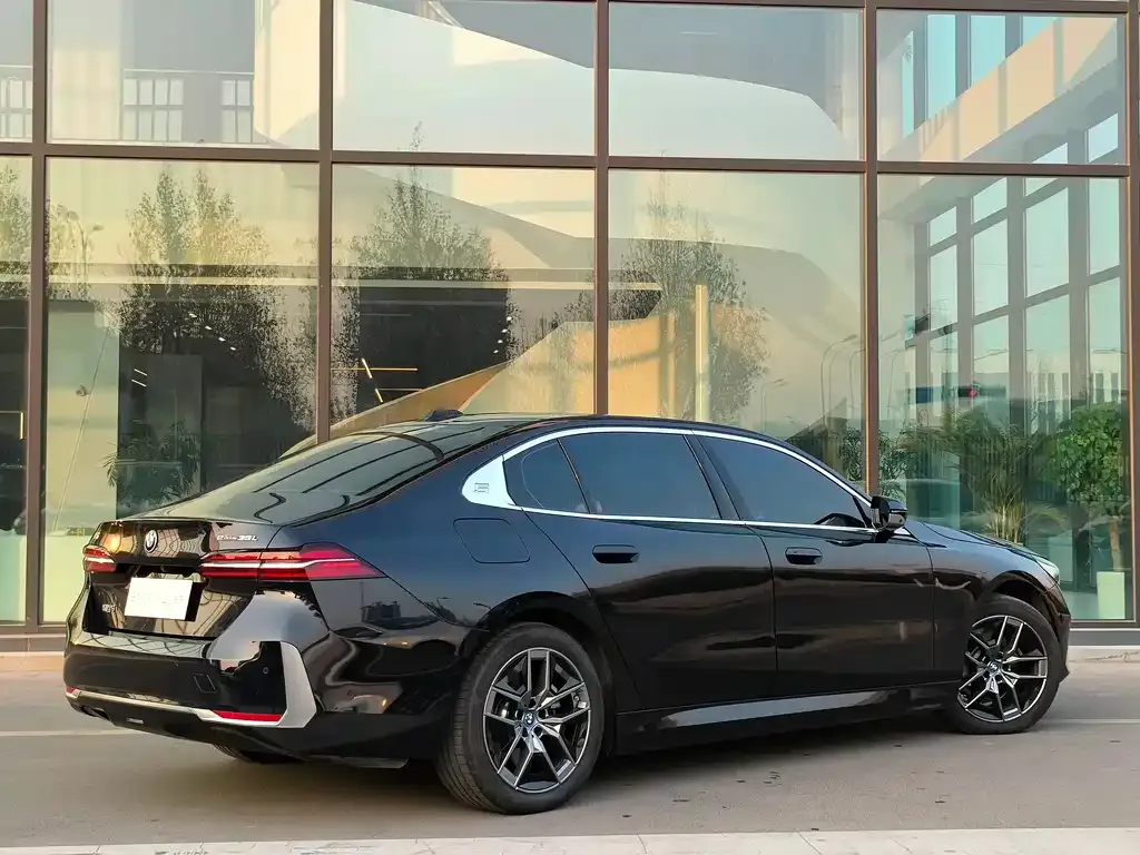 BMW i5 2024 из CN, фото 3