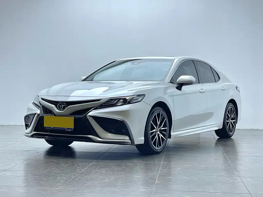 Toyota Camry 2022 из CN, фото 1