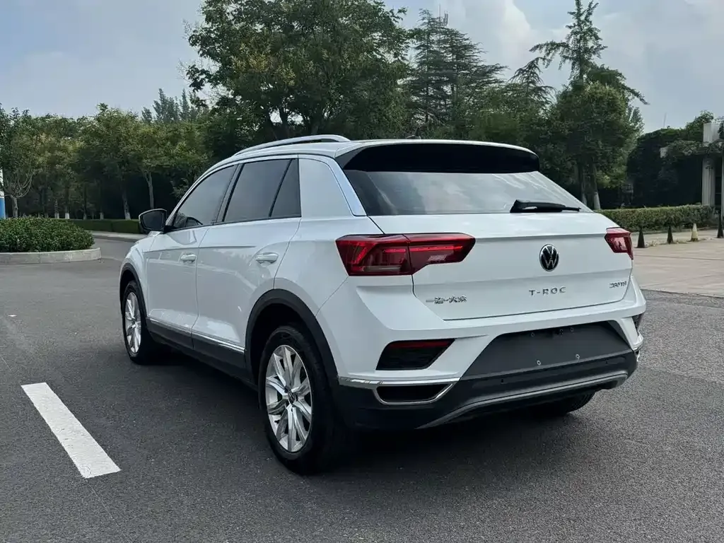 Volkswagen T-Roc — фото 4