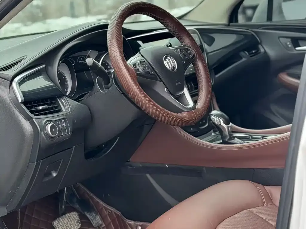 Buick Envision Plus — фото 7