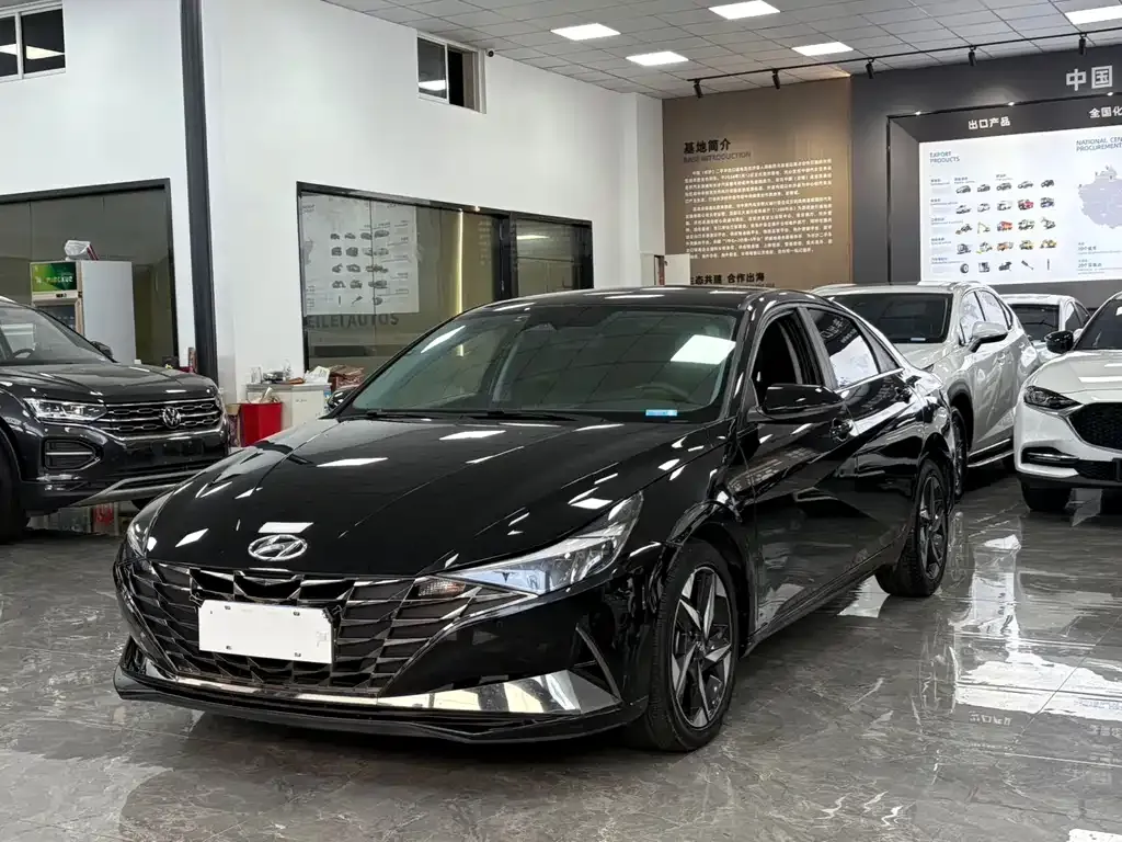 Hyundai Elantra 2022 из CN, фото 1