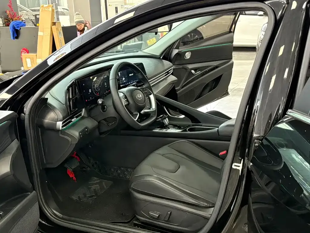 Hyundai Elantra 2022 из CN, фото 9