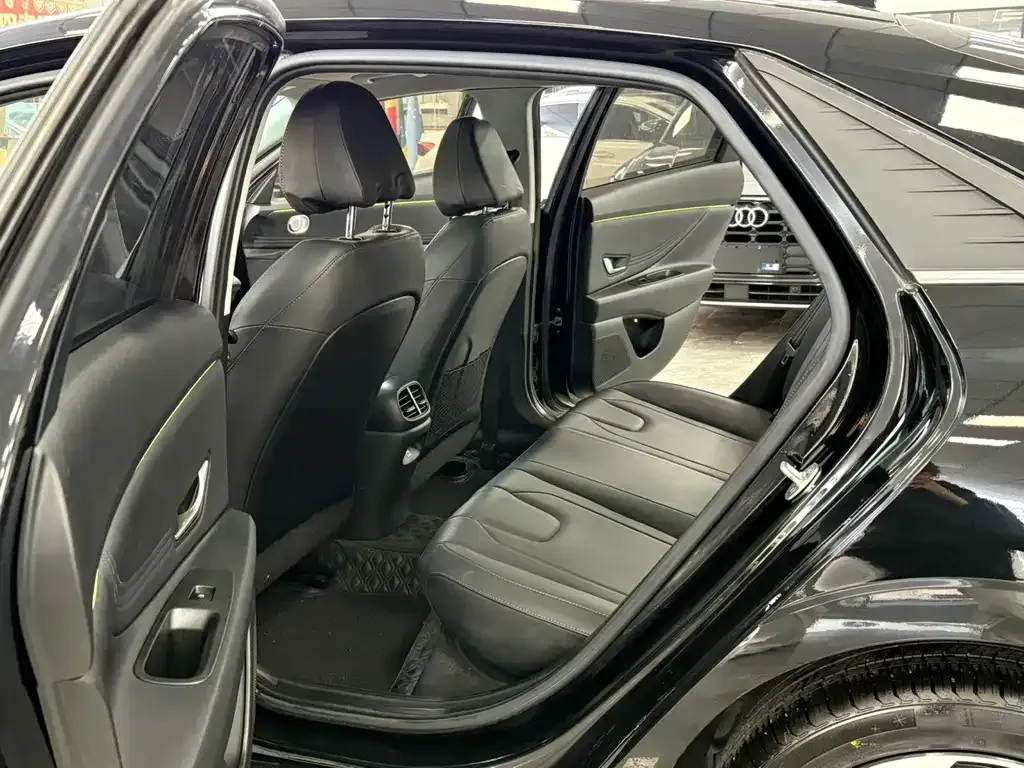 Hyundai Elantra 2022 из CN, фото 6