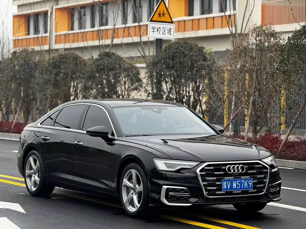Audi A6L 2023 из CN, фото 4
