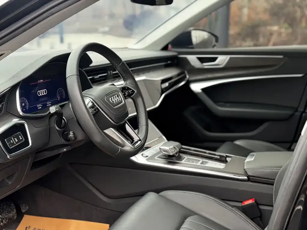 Audi A6L 2023 из CN, фото 6