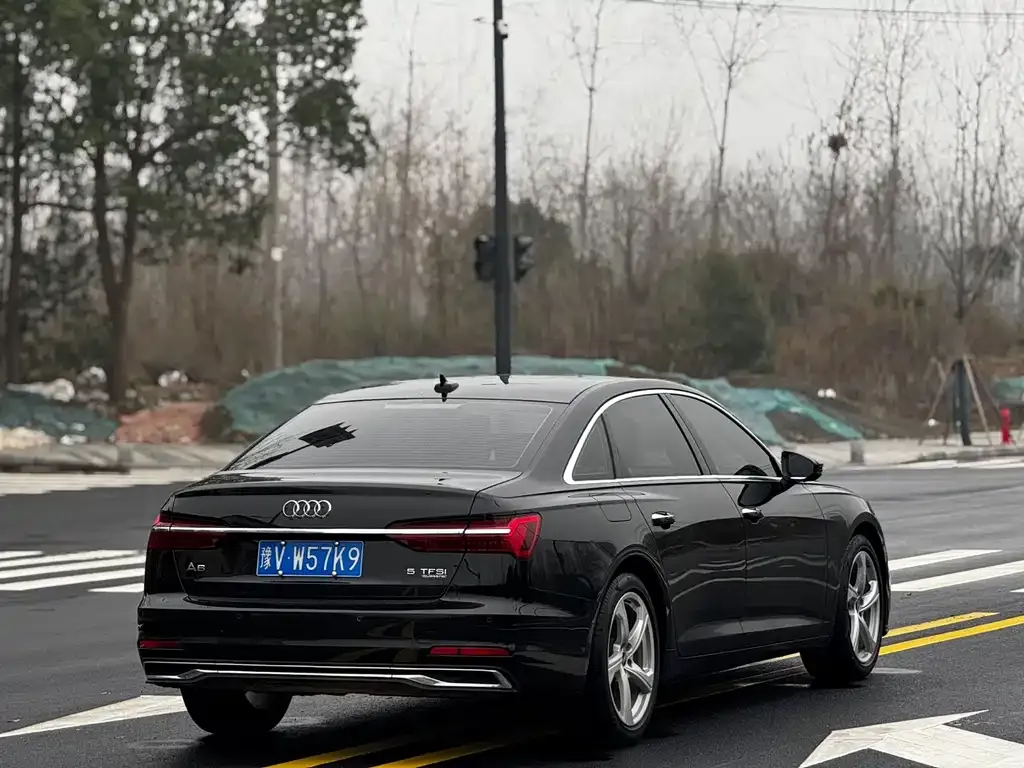 Audi A6L 2023 из CN, фото 9