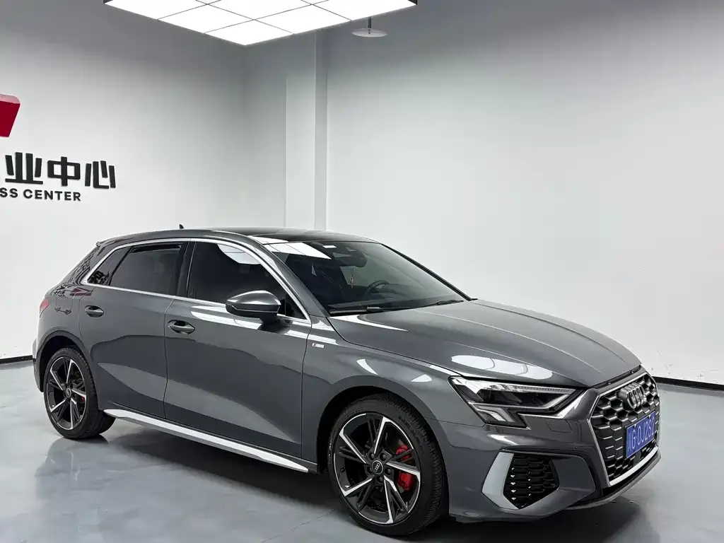 Audi A3 2023 из CN, фото 5