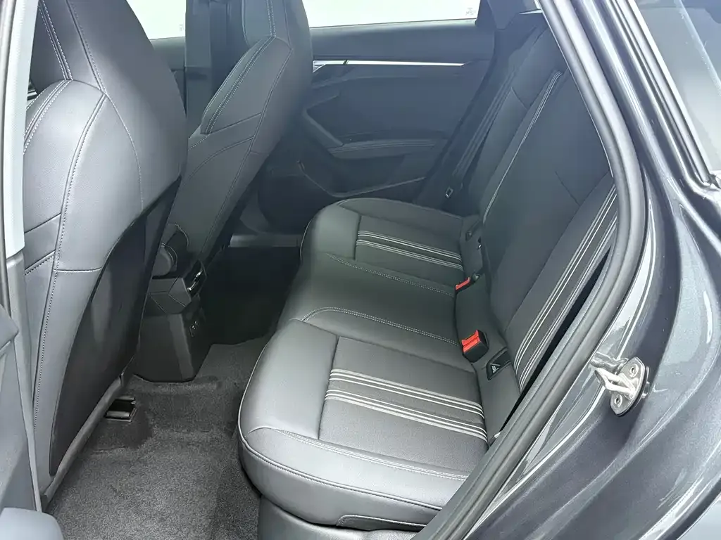 Audi A3 2023 из CN, фото 9