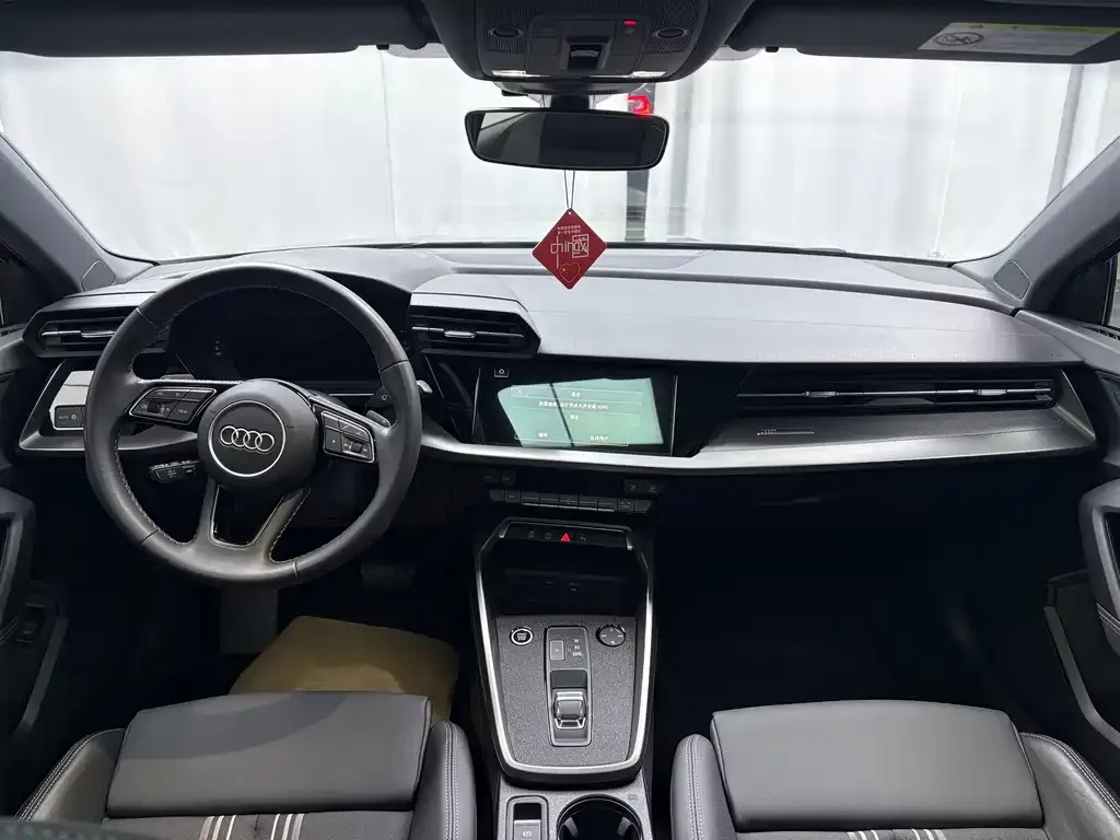 Audi A3 2023 из CN, фото 3