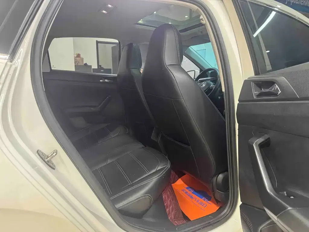Volkswagen Polo 2021 из CN, фото 2