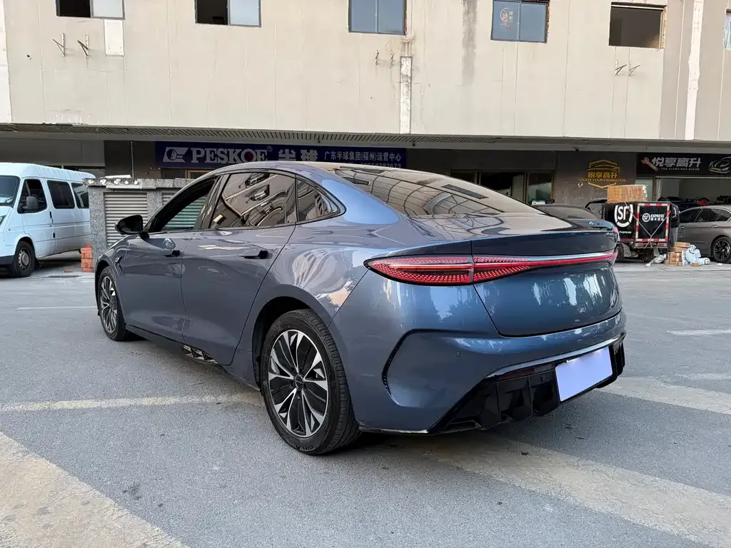 BYD Seal — фото 6