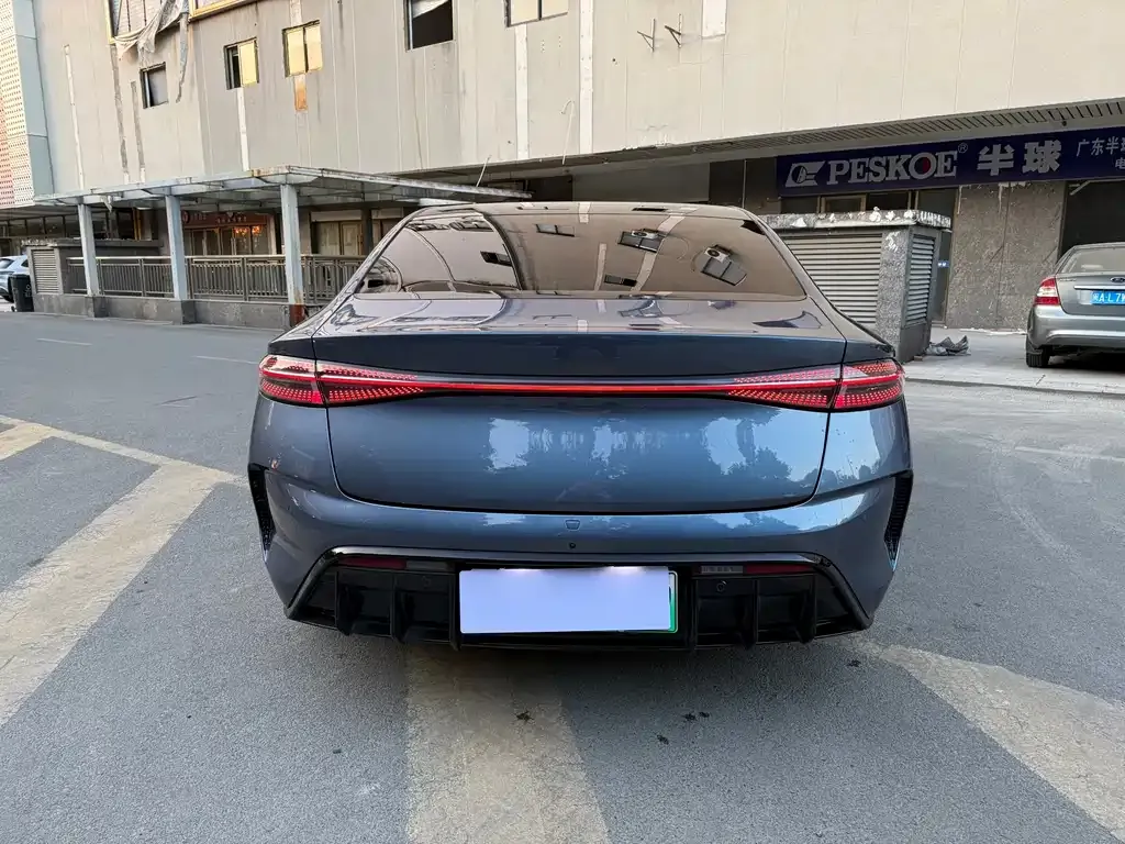 BYD Seal — фото 7