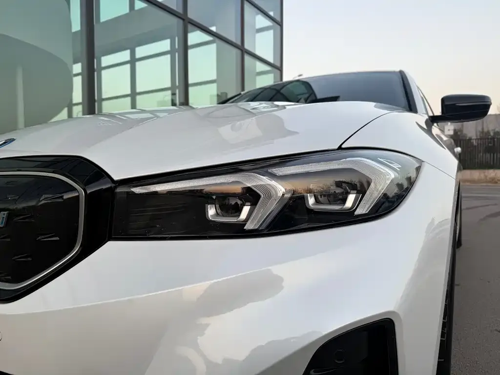 BMW i3 — фото 2