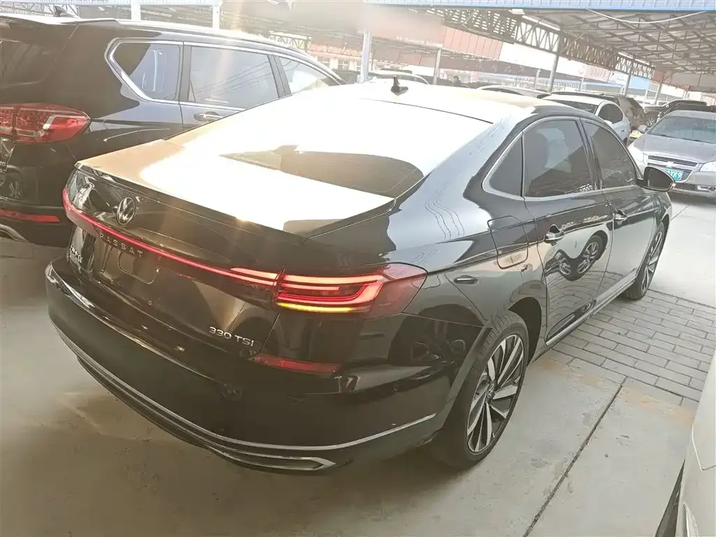 Volkswagen Passat 2022 из CN, фото 7