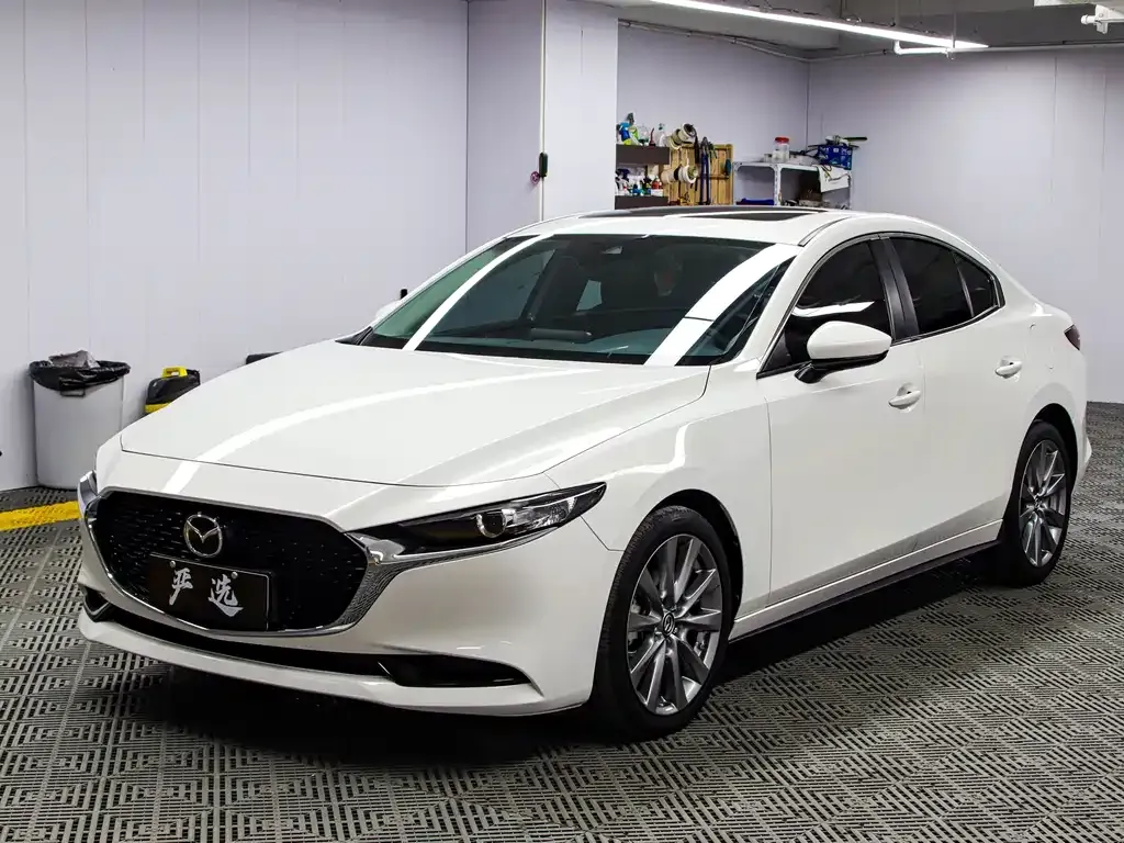 Mazda 3 Axela — фото 1