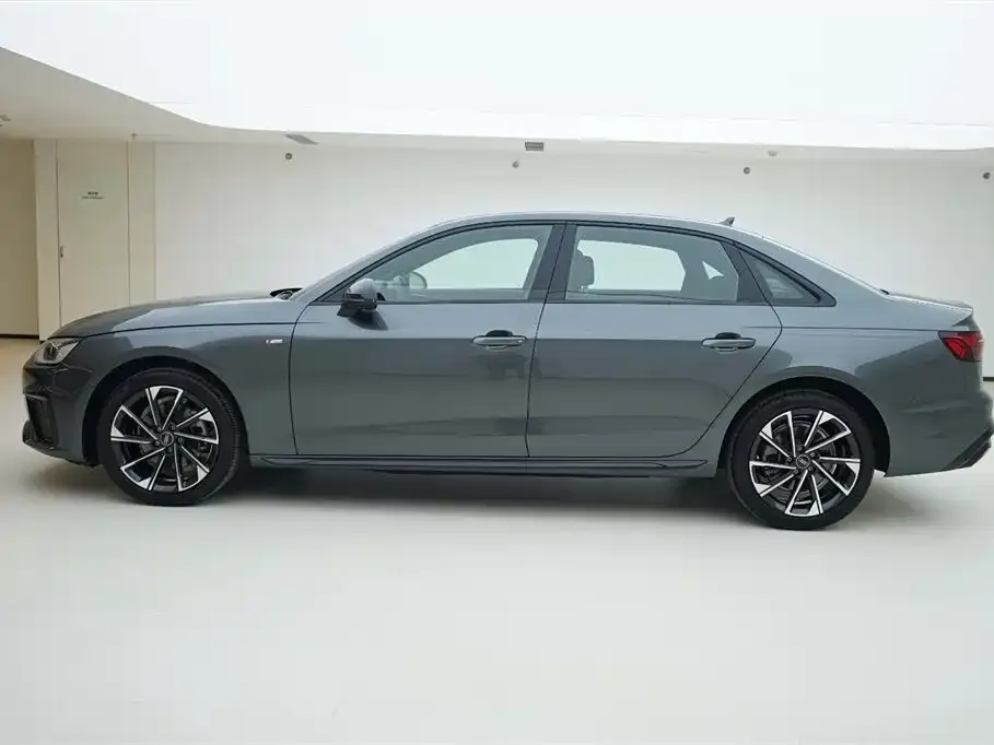 Audi A4L 2023 из CN, фото 5