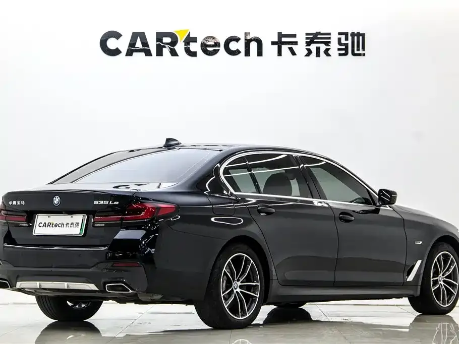 BMW 5 Series New Energy — фото 7