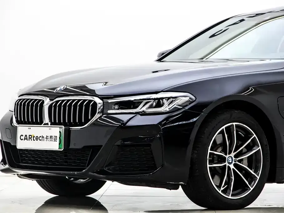 BMW 5 Series New Energy — фото 10