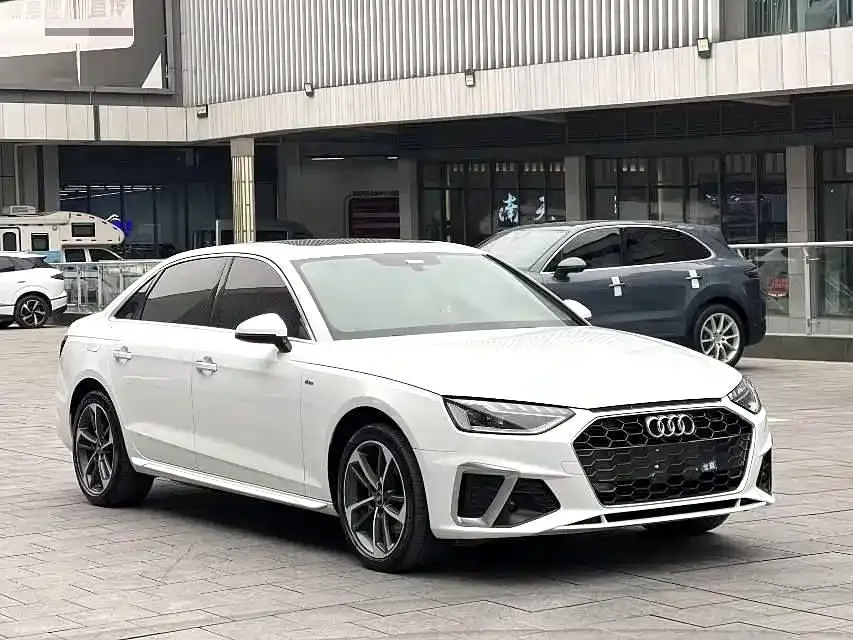 Audi A4L — фото 9