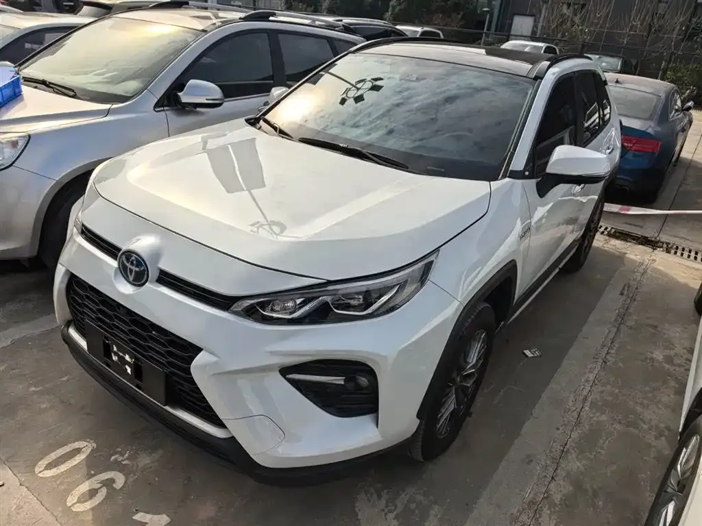 Toyota Wildlander 2023 из CN, фото 1