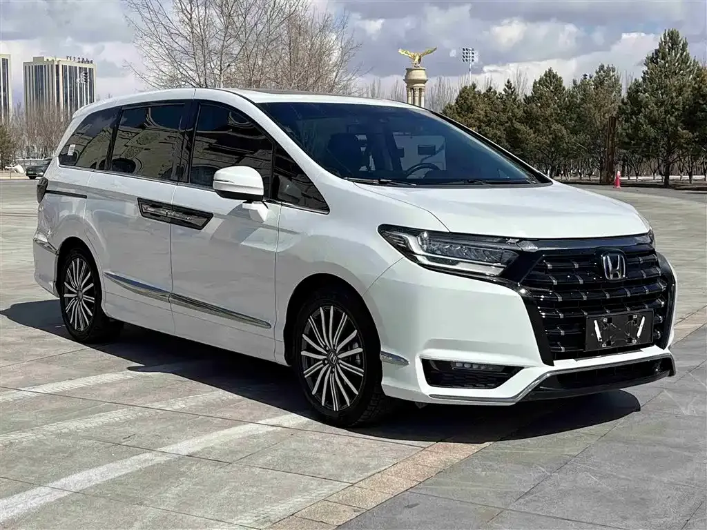 Honda Elysion 2023 из CN, фото 4