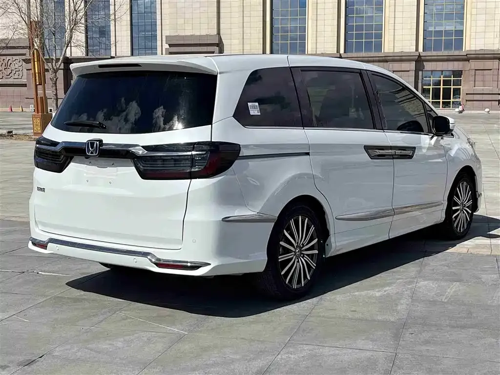 Honda Elysion 2023 из CN, фото 7