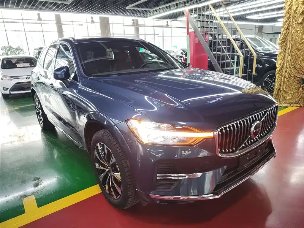 Volvo XC60 2023 из CN, фото 2
