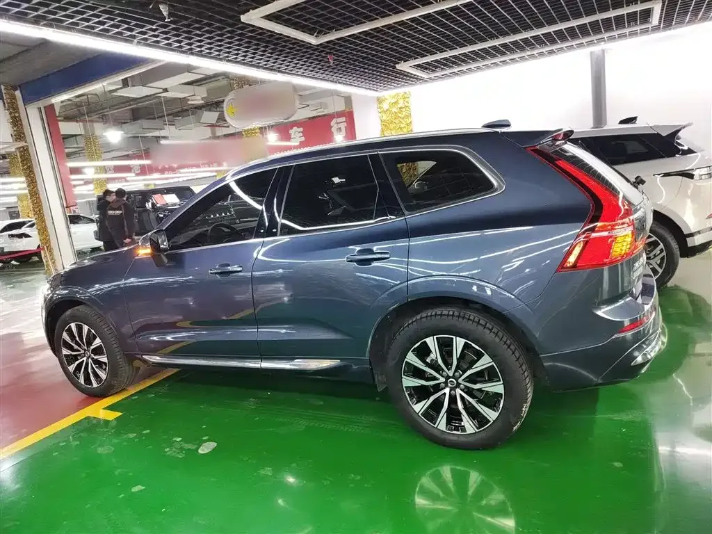 Volvo XC60 2023 из CN, фото 3