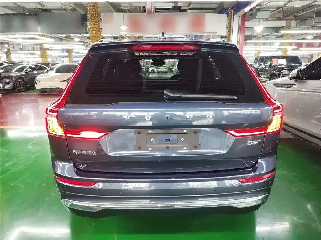 Volvo XC60 2023 из CN, фото 10