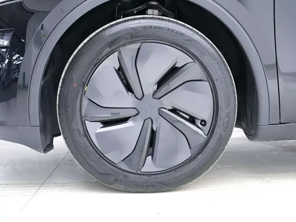 Tesla Model Y 2025 из CN, фото 10