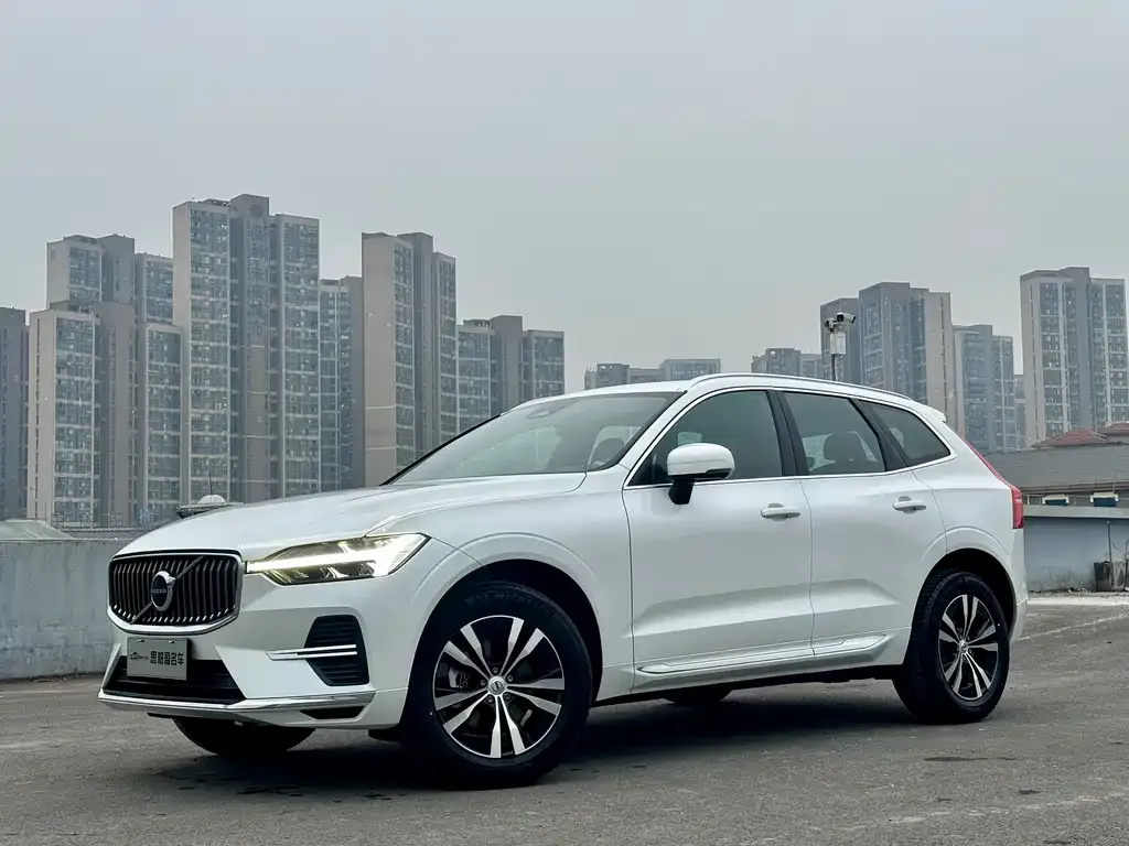 Volvo XC60 2025 из CN, фото 1