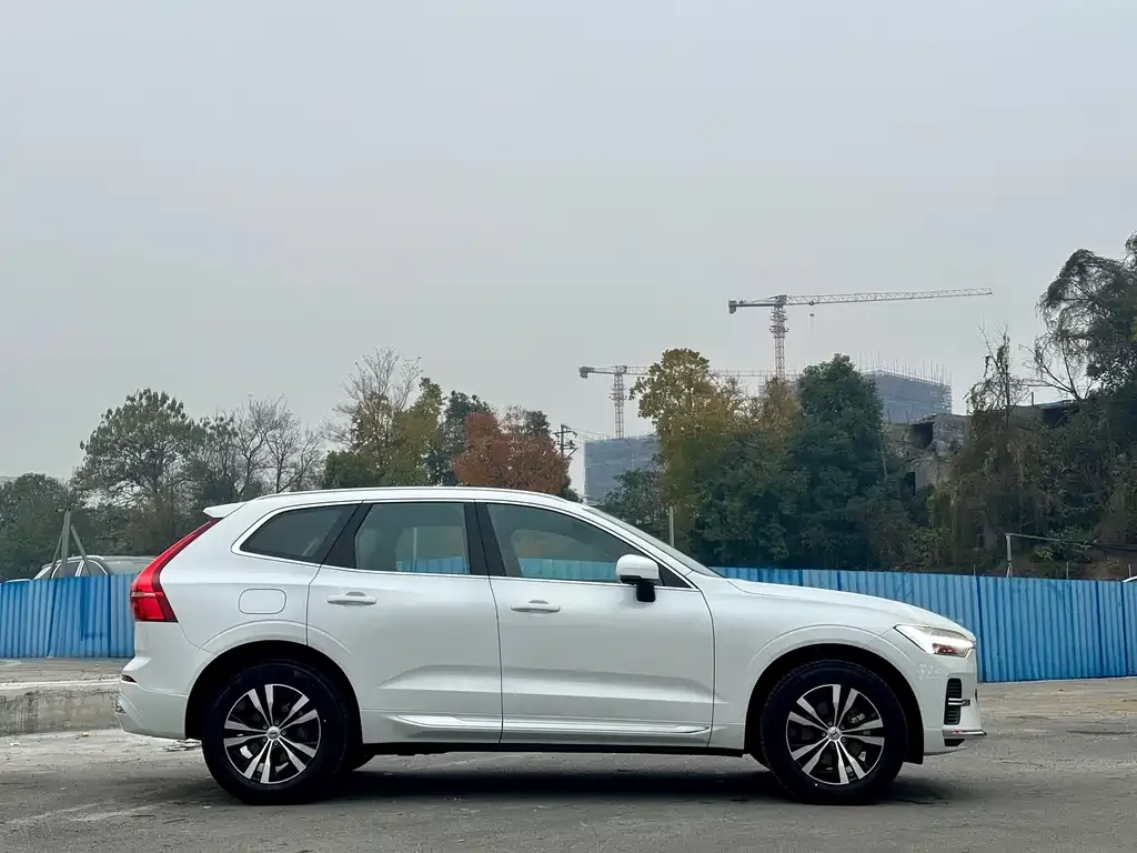 Volvo XC60 2025 из CN, фото 2